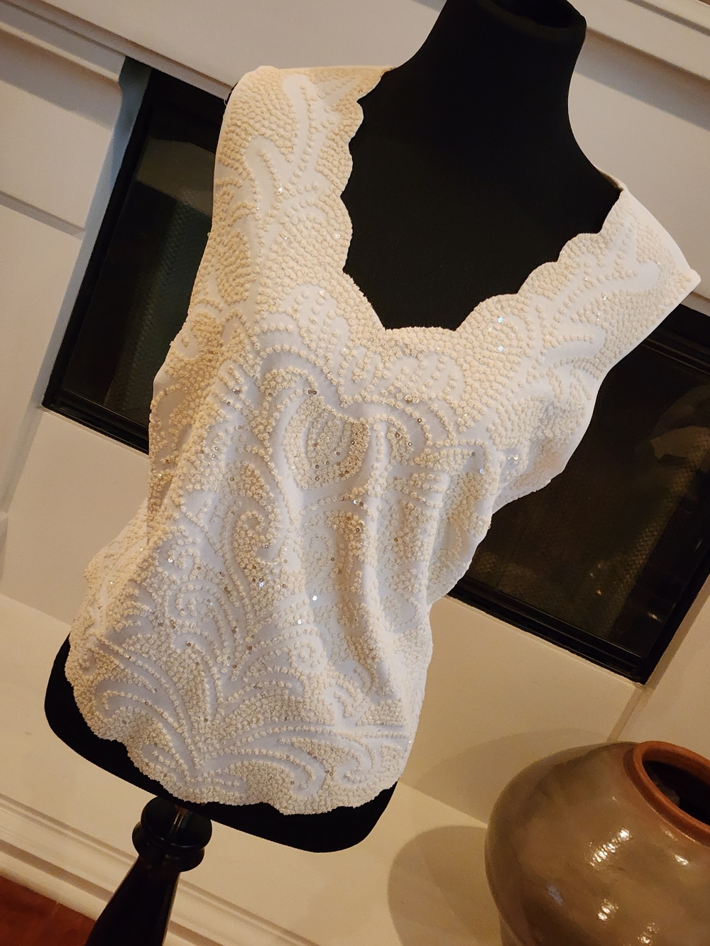 MSK White Beaded Scallop Tank Top